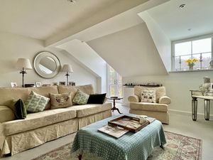 Photo 6- click for photo gallery